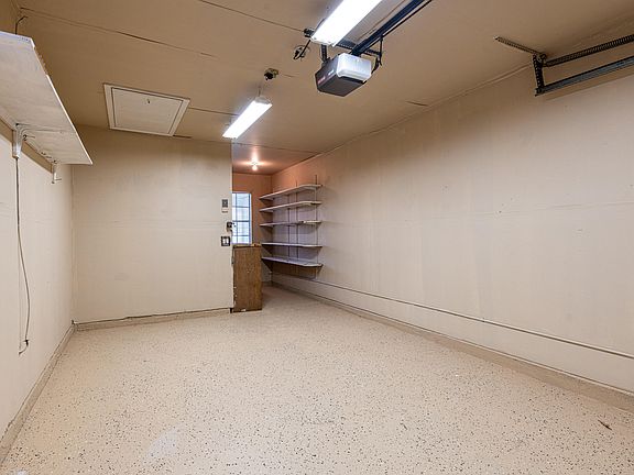 4th image of 495B Thornbury Ct #1002