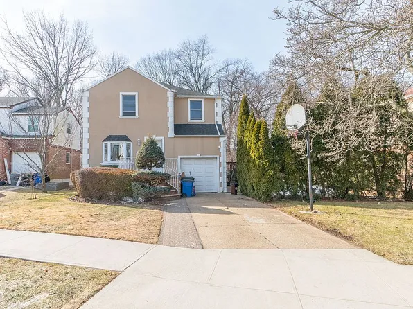 8036 208th St, Jamaica, NY 11427