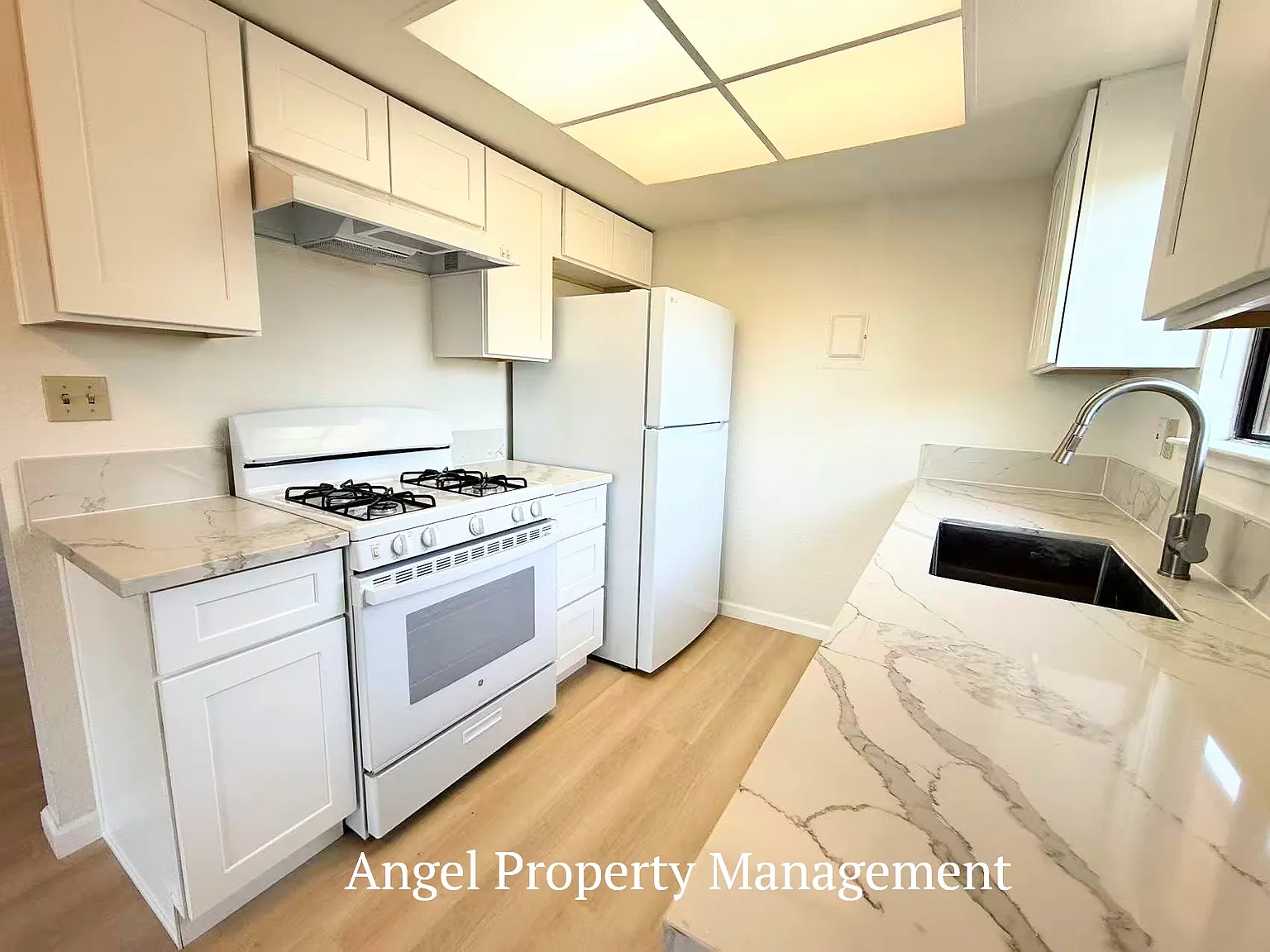 2329 Villanova Circle - 9 — Photo 3