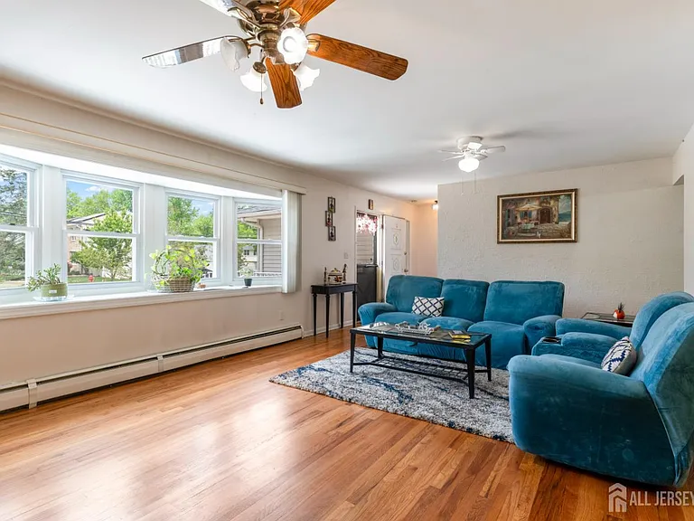 22 Foley Ave — Photo 7