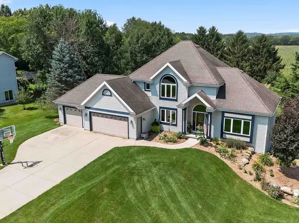 1461 Darcy Dr, Oregon, WI 53575