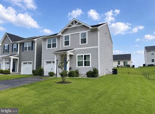 768 Raeann Dr, Greencastle, PA 17225