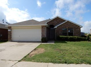 700 Stonedale Dr, Arlington, TX 76002