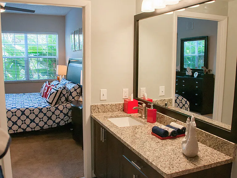 The Upton Apartments — Photo 16