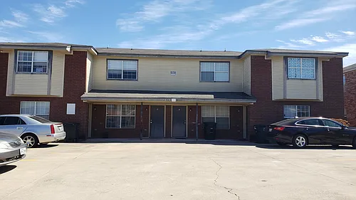 2810 Cantabrian Dr #B Photo 1