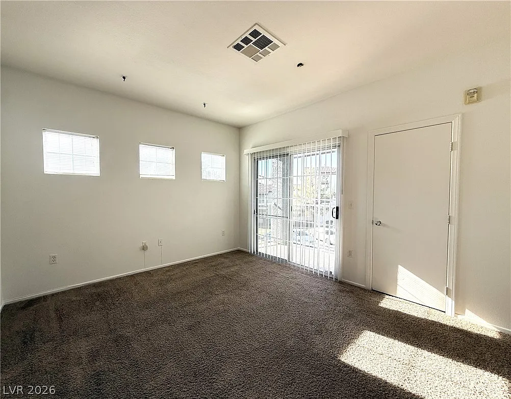2 bed, 2.5 bath, 1102 sqft, $1,590 — Photo 3