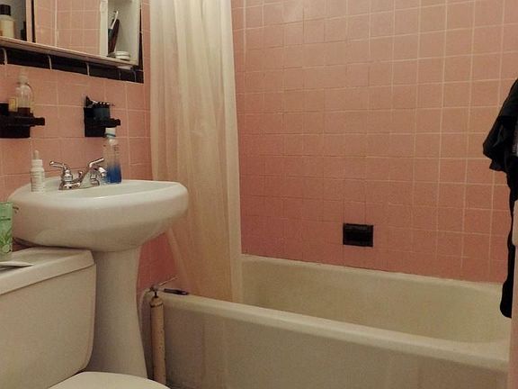 5th image of 217 W 71st St APT 5R