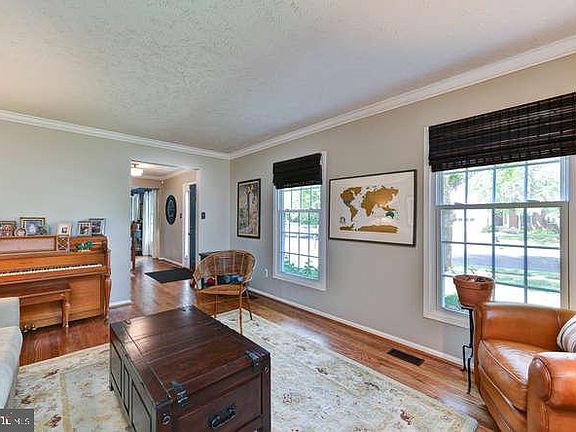 4th image of 12907 New Belmont Ct