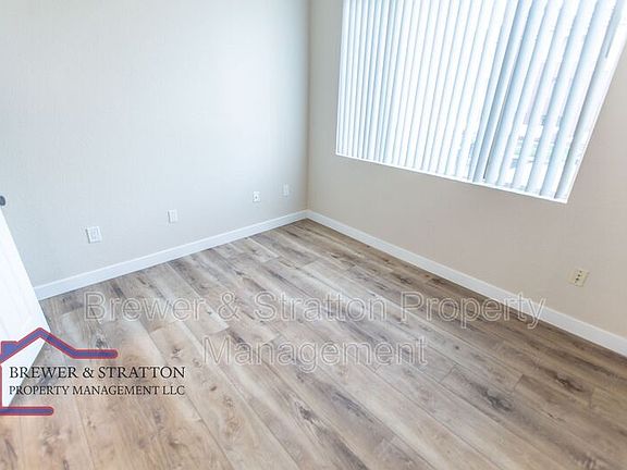 5th image of 5401 E Van Buren St Unit 2041