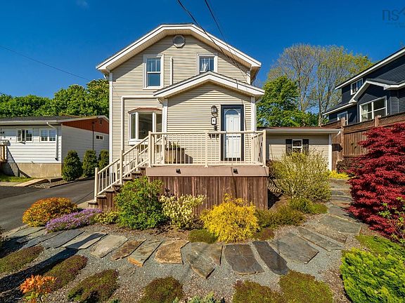 3rd image of 8 Eaton Ave