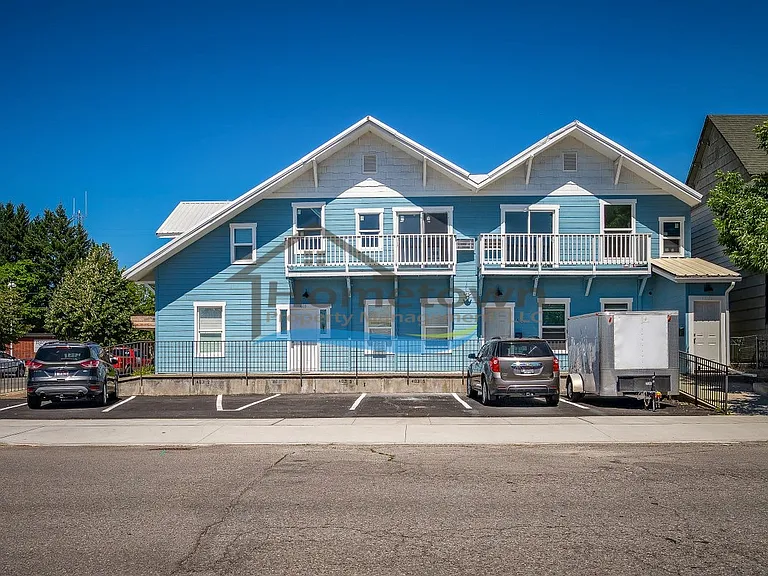 403 E Wallace Ave #3 — Photo 1