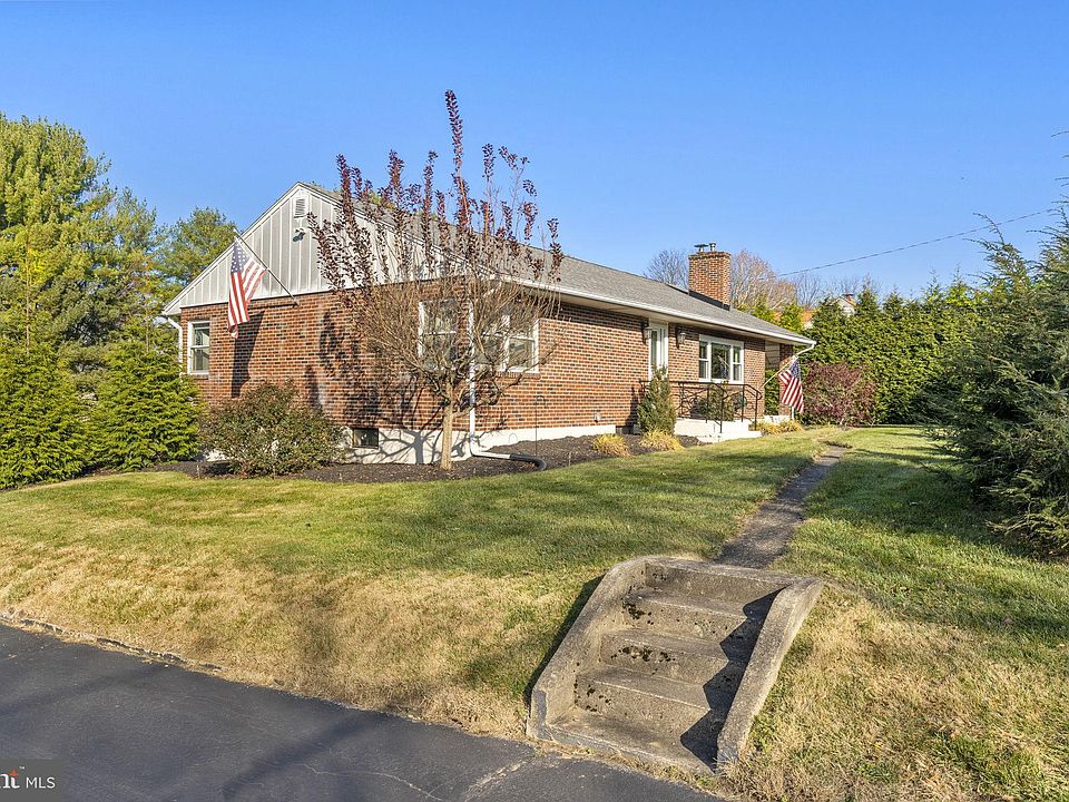 1113 Friedensville Rd, Bethlehem, PA 18015 Zillow