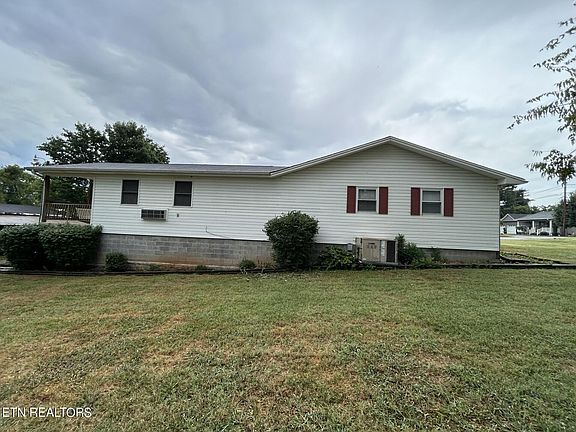 3rd image of 1301 Cannon Ave