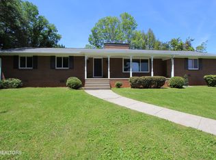 1001 Willow Dr, Maryville, TN 37803