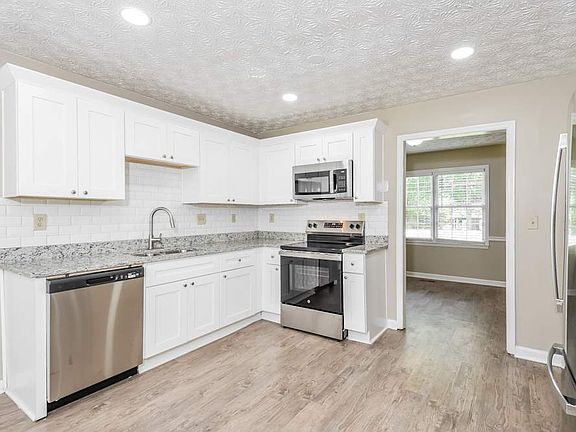 4th image of 1811 Twin Branch Dr