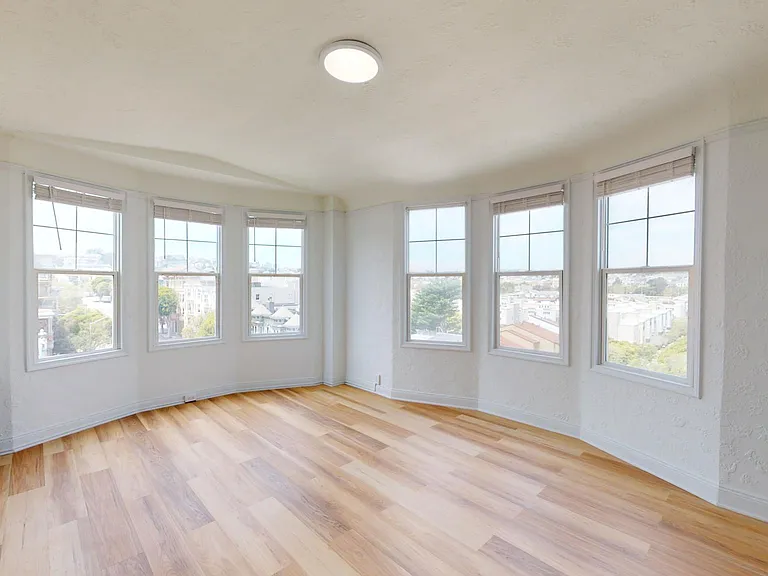 1395 Golden Gate Ave — Photo 2