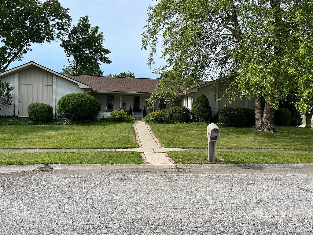 1731 Pinetree Ln - Property Image