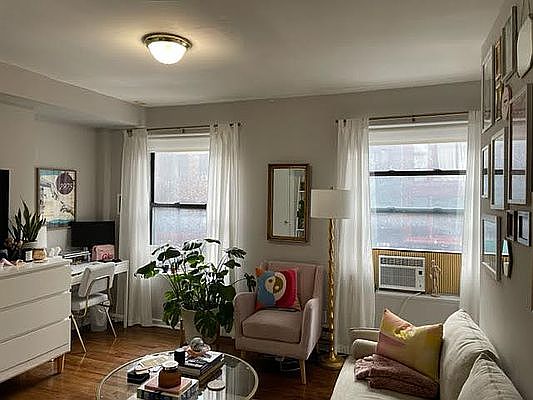 2nd image of 113 Lexington Ave APT 2