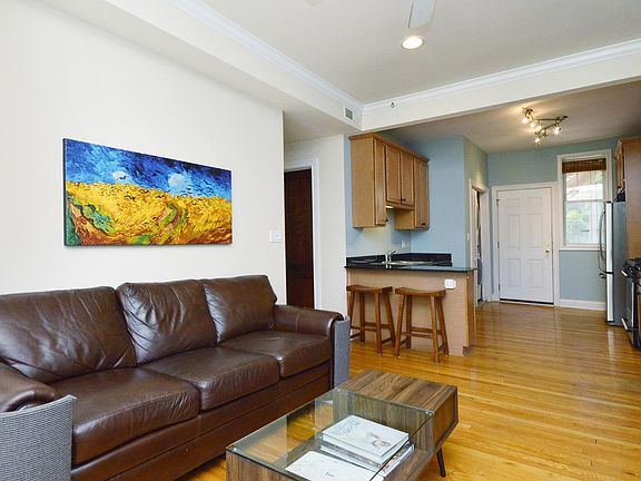 5th image of 1545 W Arthur Ave #2D