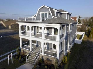 3 S Dudley Ave, Ventnor, NJ 08406