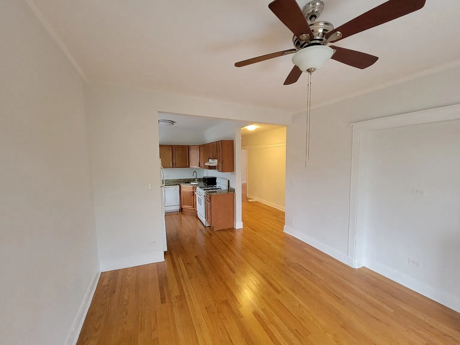 716-20 Clark St. — Photo 3