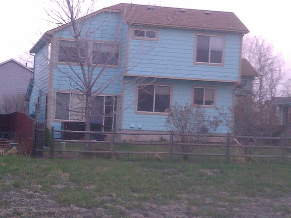  Backs to Greenbelt, fenced/gated yard