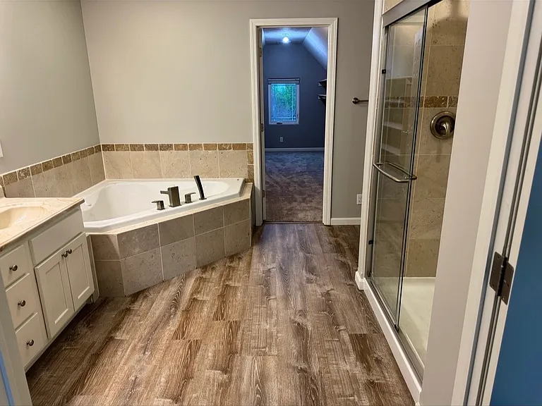 Hillcrest Dr — Photo 2