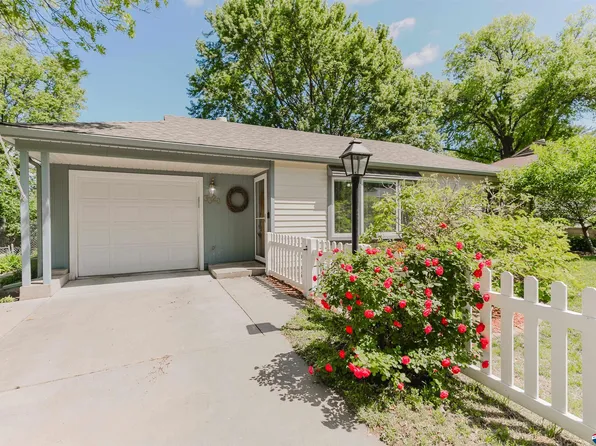 3320 Pawnee St, Lincoln, NE 68506