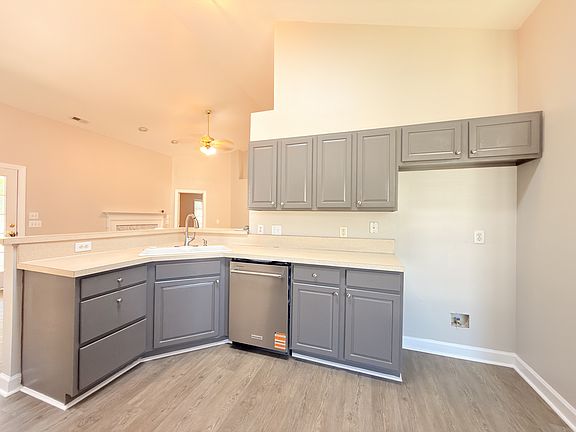 5th image of 317 Millet Dr