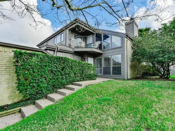 18238 Lakeside Ln, Houston, TX 77058