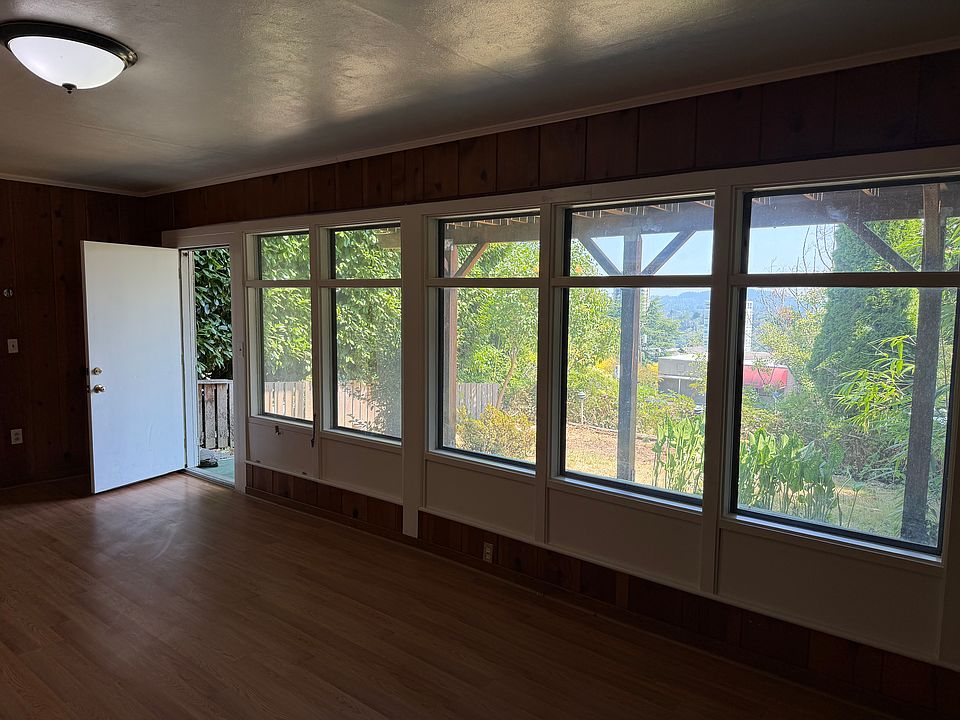 1st image of 4126 SW View Point Ter APT C