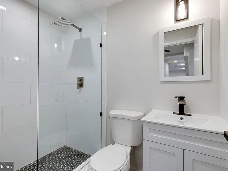 614 Hoffman St — Photo 12