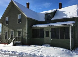 61 Prospect St, Barton, VT 05822