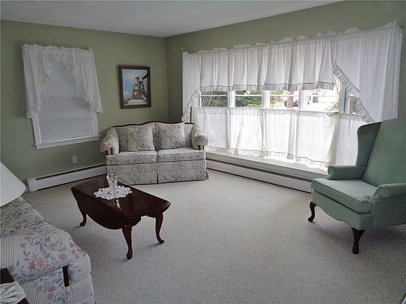 2nd image of 193 Whitford Ave