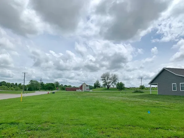 807 E Van Buren, Mount Ayr, IA 50854