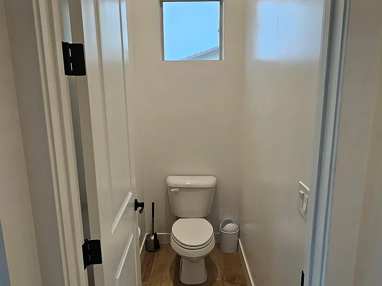 Primary toilet room