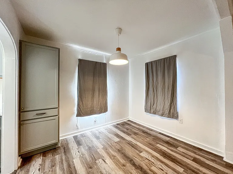 483 S Central Ave — Photo 5