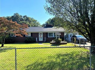 813 Hickory Chapel Rd, High Point, NC 27260