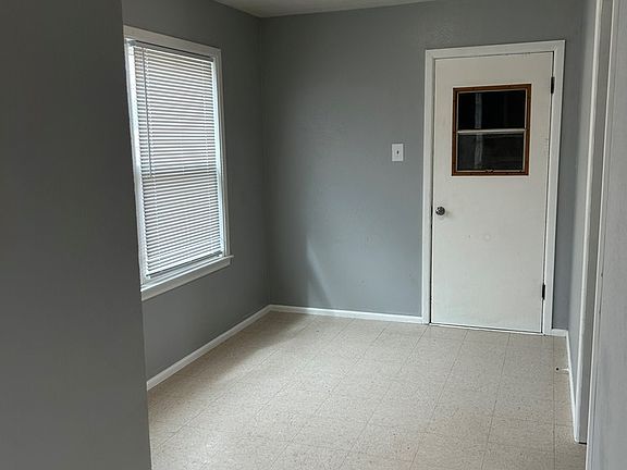 5th image of 701 Blackstone Ave
