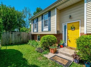2616 18th St S, Arlington, VA 22204