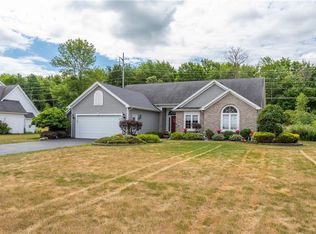 1669 Shallow Creek Trl, Webster, NY 14580