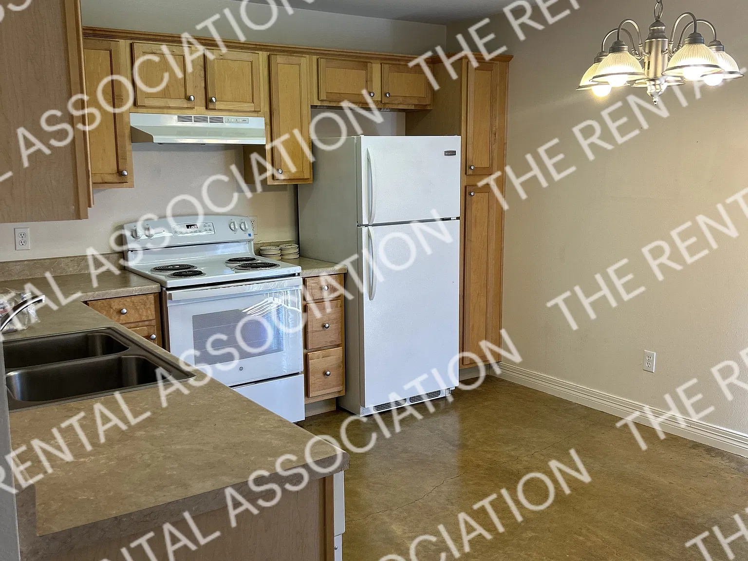 R- 2510 Redwood Street - 1 — Photo 3