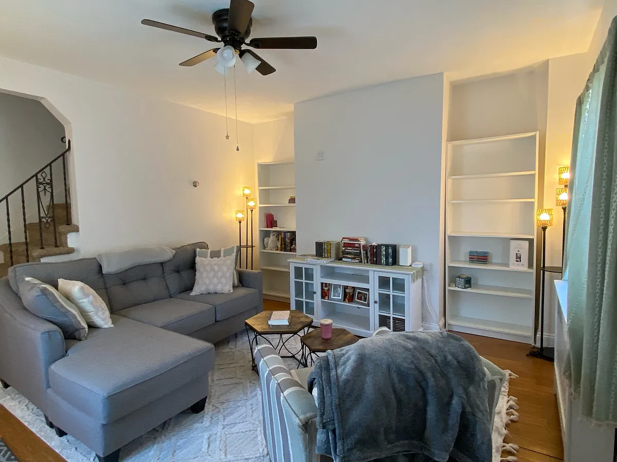 Building Photo - 227 New York St #1