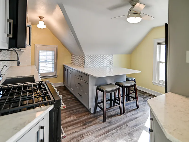 15 E Gilman St #7 — Photo 8