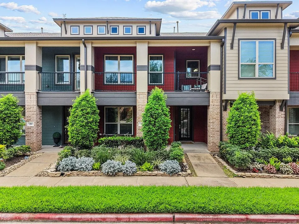416 Via Regatta Dr