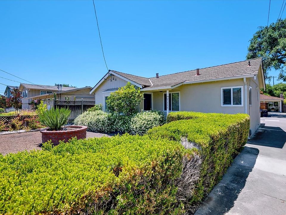 1st image of 1357 Park Dr #C