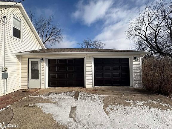 3rd image of 310 N 1st St