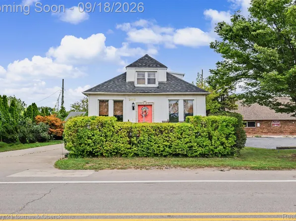 26552 W Huron River Dr, Flat Rock, MI 48134