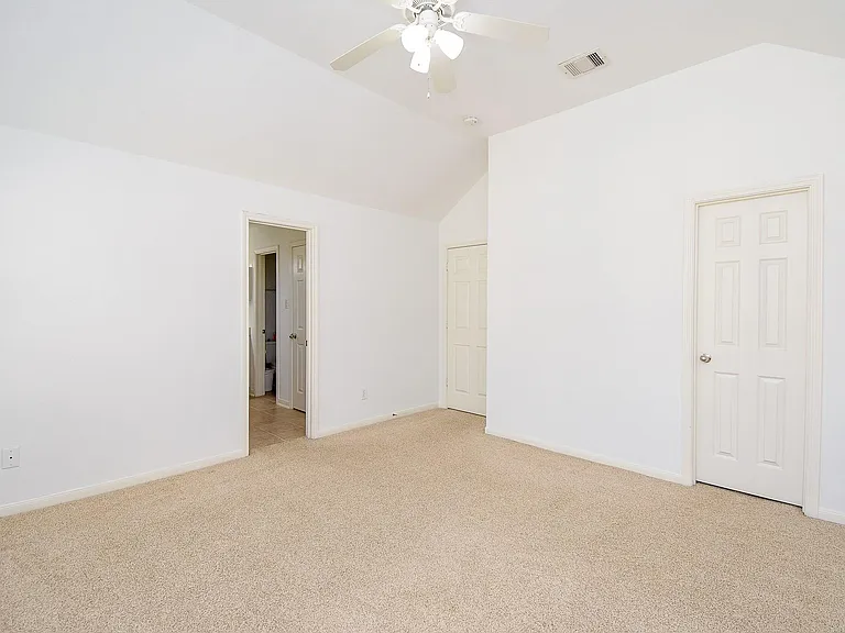 2202 Naomi St #3 — Photo 31