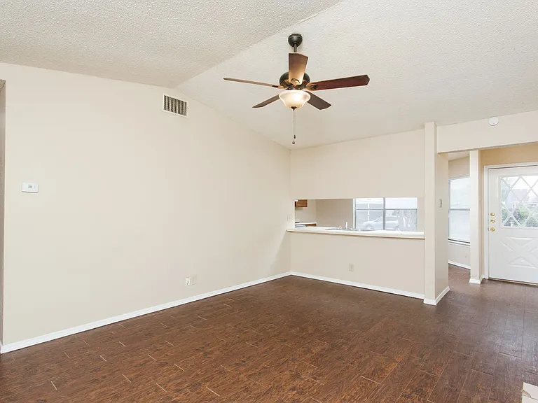 6339 Village Clb — Photo 8